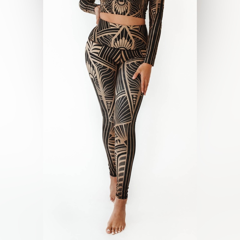 Yoga democracy art deco yoga pants XL